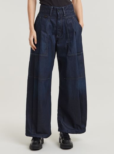 Pleated Jeans